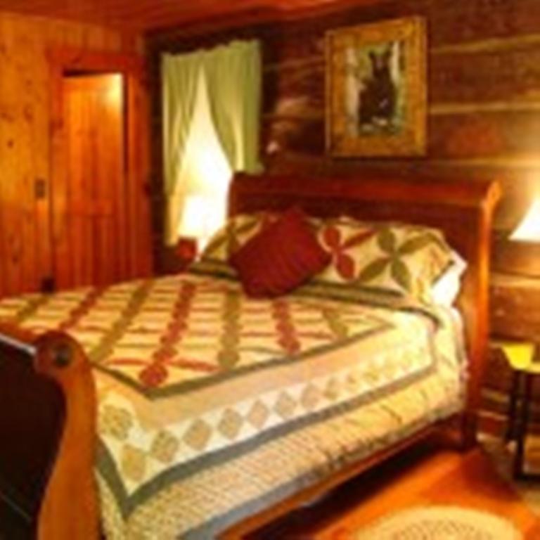 Brevard Inn And Cabins Gatlinburg Room photo